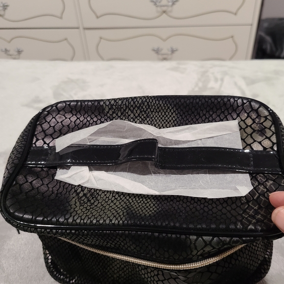 LANCOME snakeskin print makeup bag - Picture 6 of 6